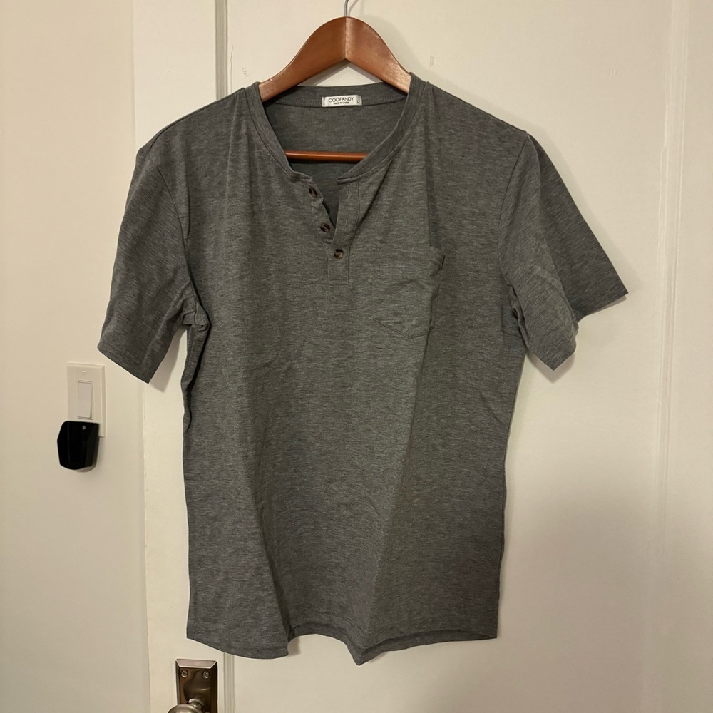 Coofandy Grey Henley Pocket Tee - Size: L